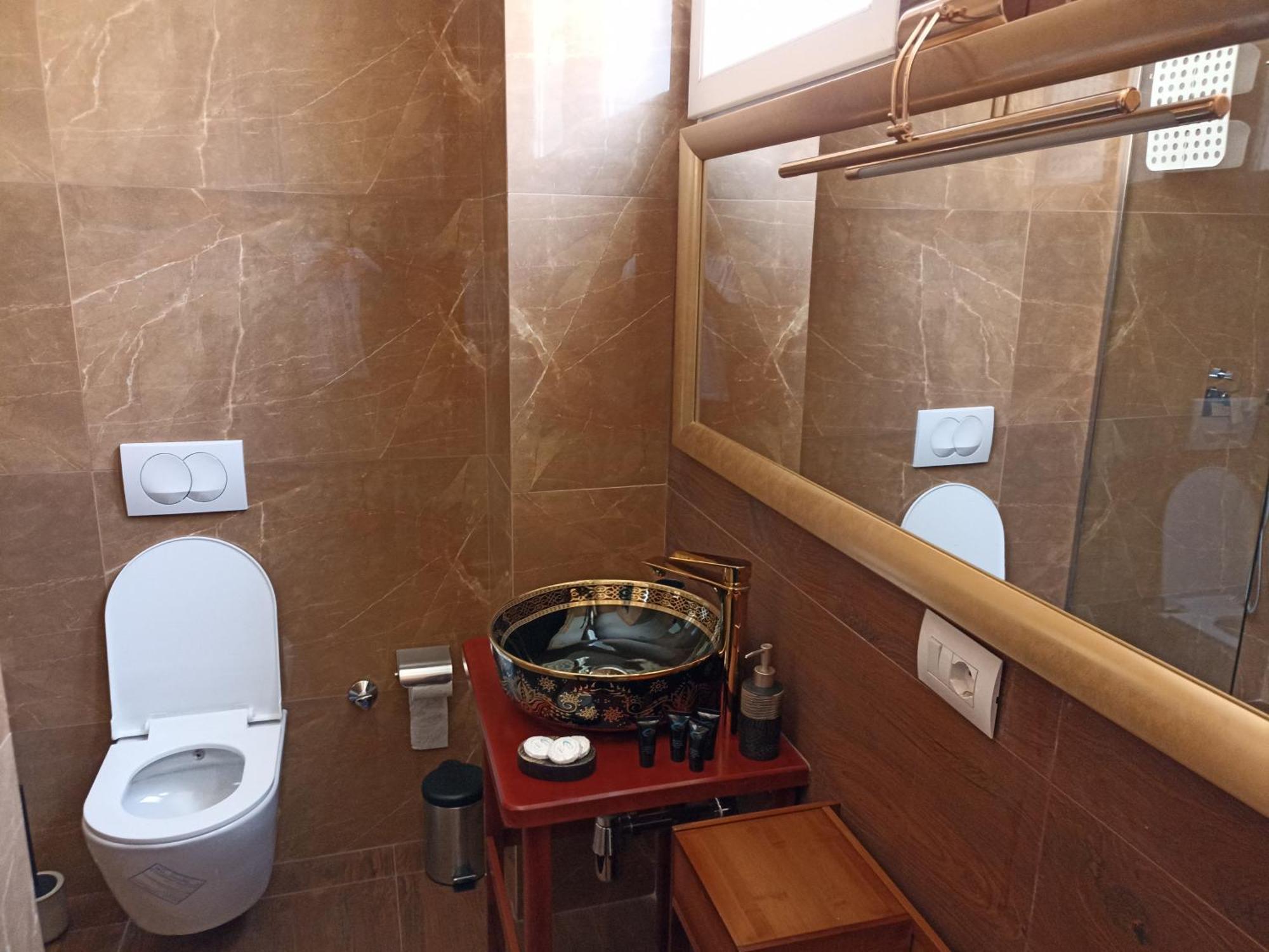 Amo'S Hotel Шкодер Екстер'єр фото
