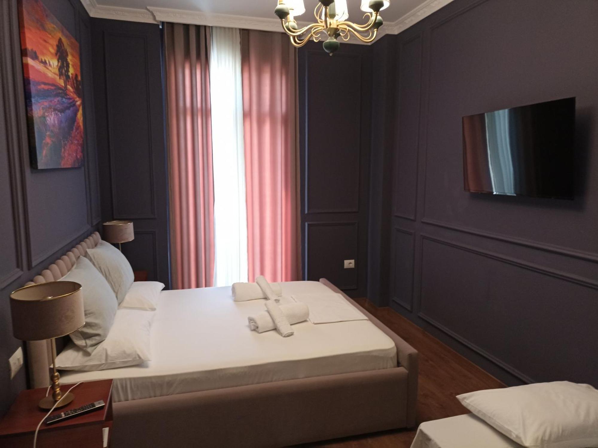 Amo'S Hotel Шкодер Екстер'єр фото