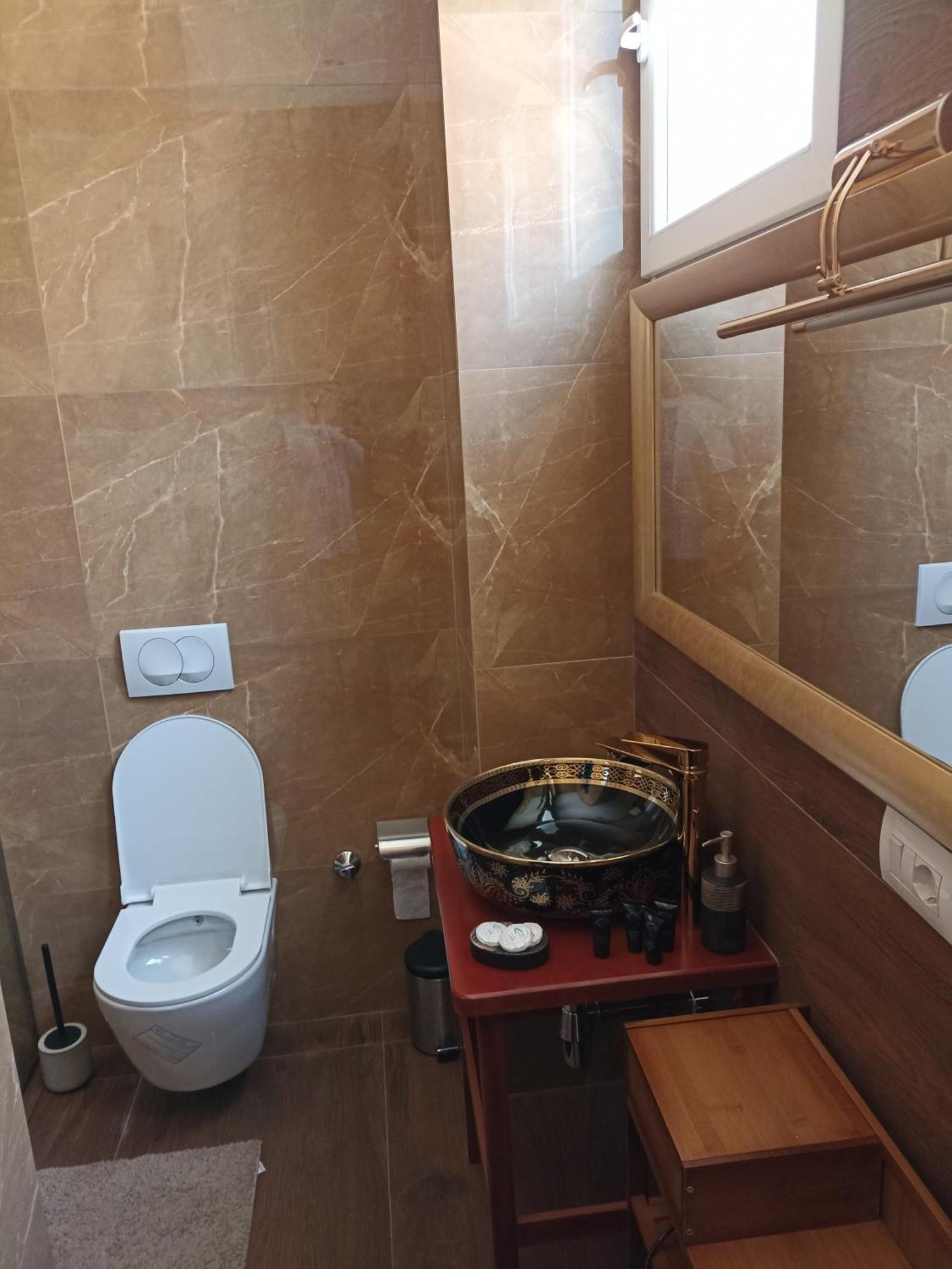 Amo'S Hotel Шкодер Екстер'єр фото