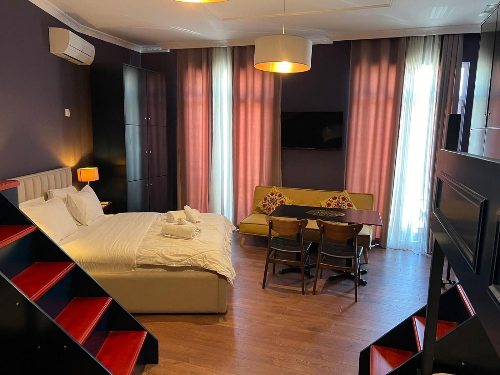 Amo'S Hotel Шкодер Екстер'єр фото